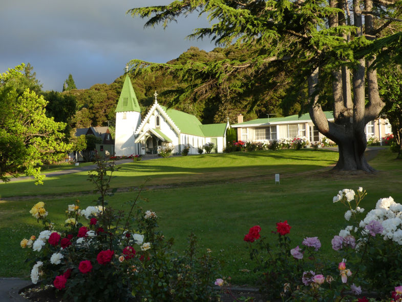 Schemer in Akaroa, Zuidereiland........