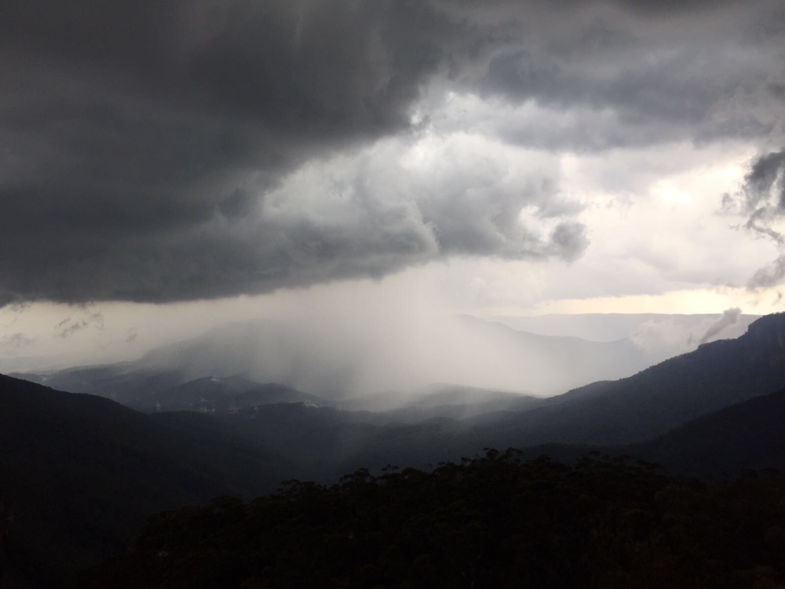 Onweersbui boven de Blue Mountains