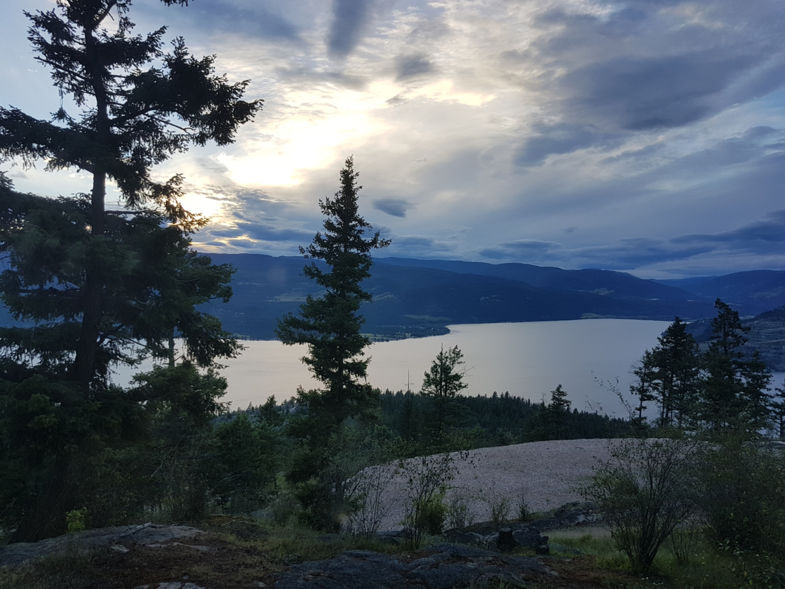 Zonsondergang bij Okanagan Lake B.C.