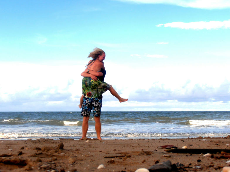 Wij gaan morgen naar the Great Barrier Reef! Blije sprong op Saunders Beach