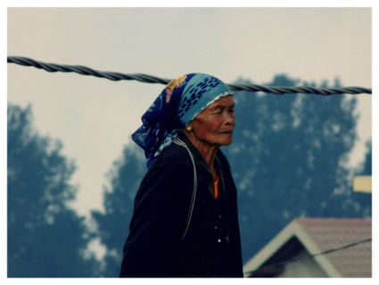 Mooie oude Indonesische vrouw