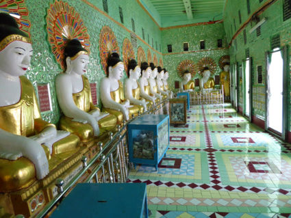 Bouddha beelden bij SwedagonPagode