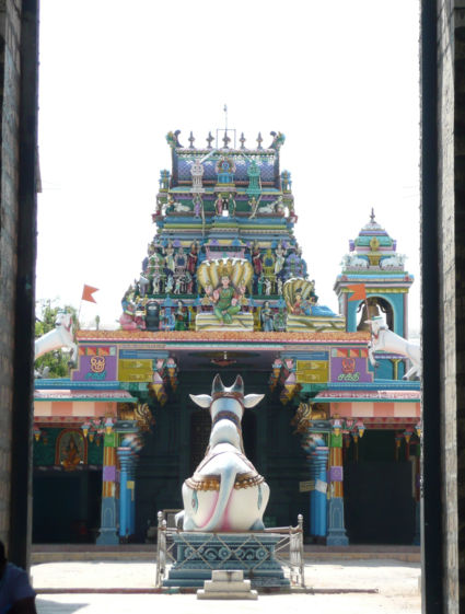 Kleurrijke Hindoe tempel in het Noorden van SriLanka
