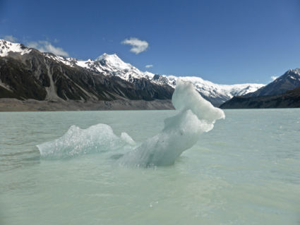 Tasman glacier lake