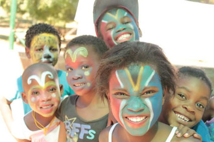 Happy painted faces! A week full of activities for the kids from Jo Slovo (Township)