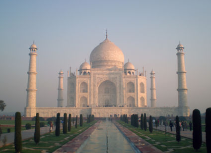 Zonsopkomst 06:00 uur bij de Taj Mahal in Agra, India