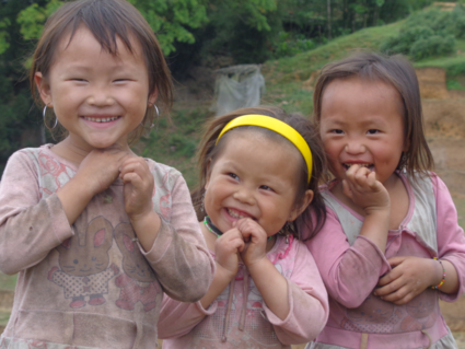 Vrolijke foto tijdens trekking in Sapa, Vietnam