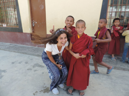 Engelse les geven in het Buddhistische klooster