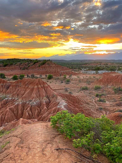 Golden hour in de tatacoa desert