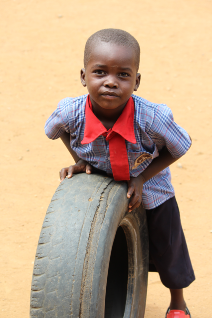 Spelen met wat je tegenkomt @Oeganda